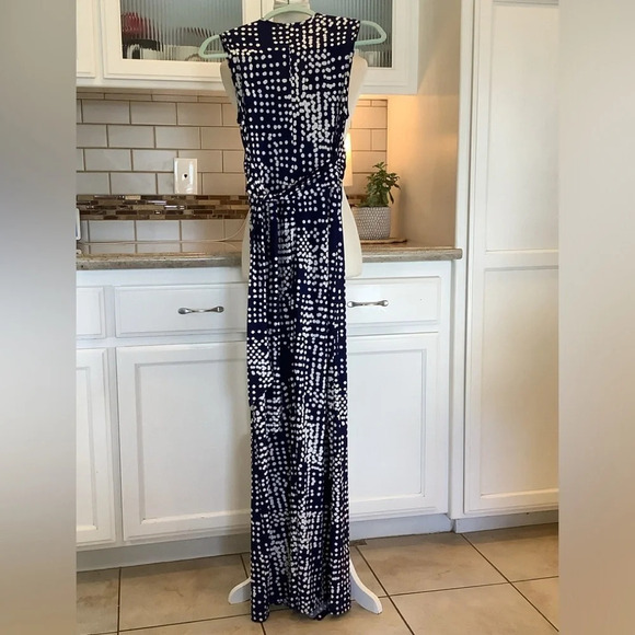 Eliza J Sleeveless Navy & White Polka Dot Dress Size 4 - Picture 4 of 8